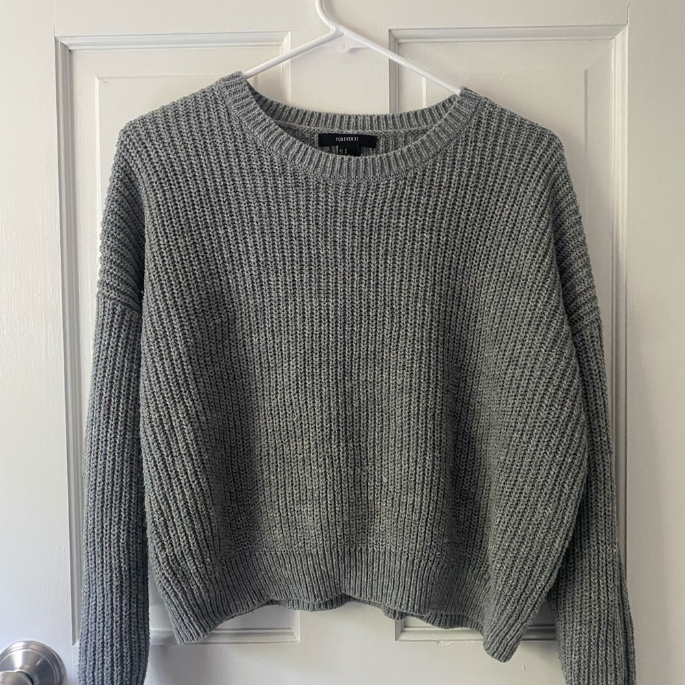 grey knit sweater
